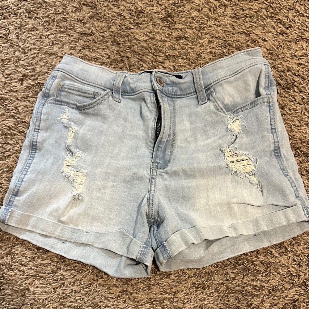 Hollister Light Wash high rise shorts 3" Ripped Jean Shorts 5